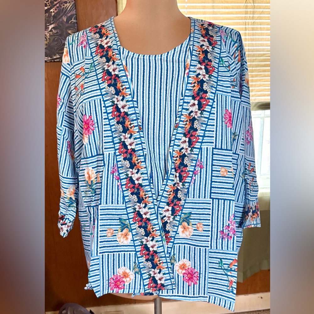 Tolani Collection Christelle Floral Blue Tile Combo Blouse (Size 1X)
